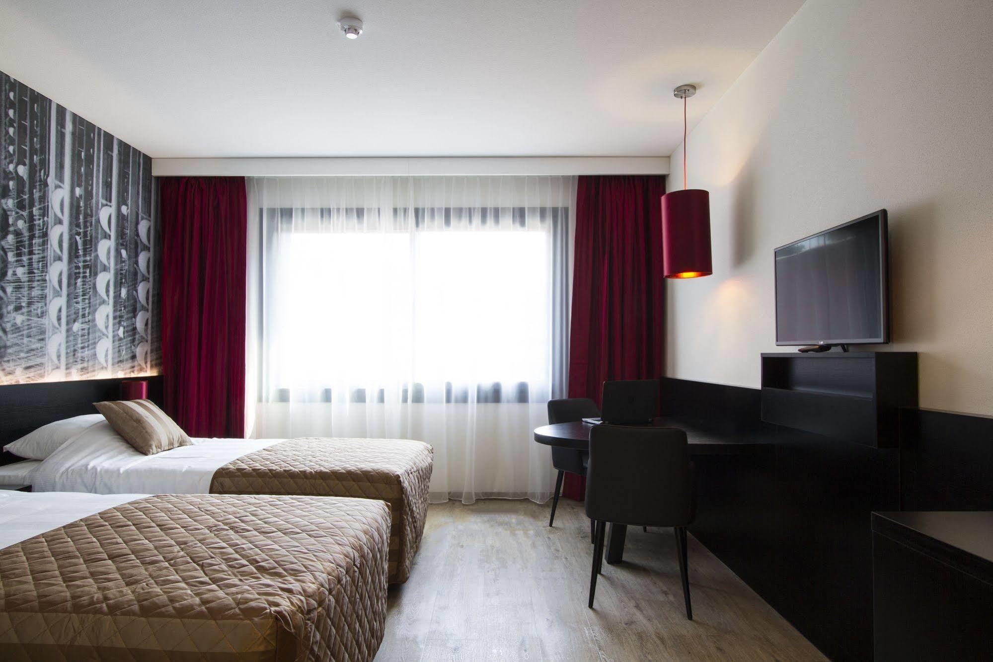 Bastion Hotel Eindhoven Waalre Екстер'єр фото